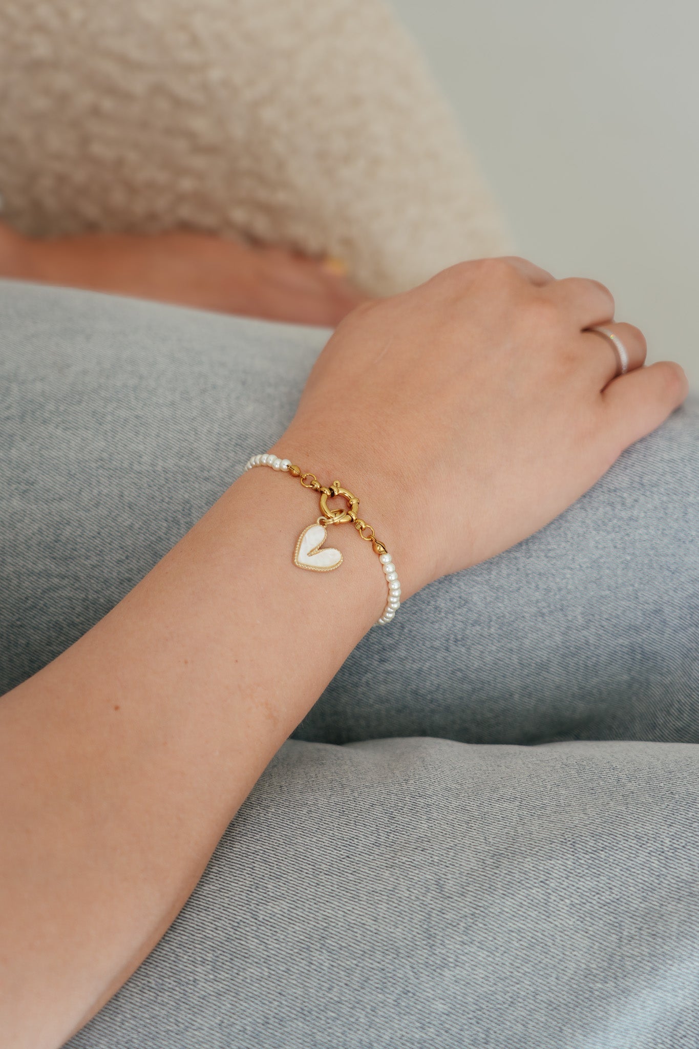 pearl bracelet
