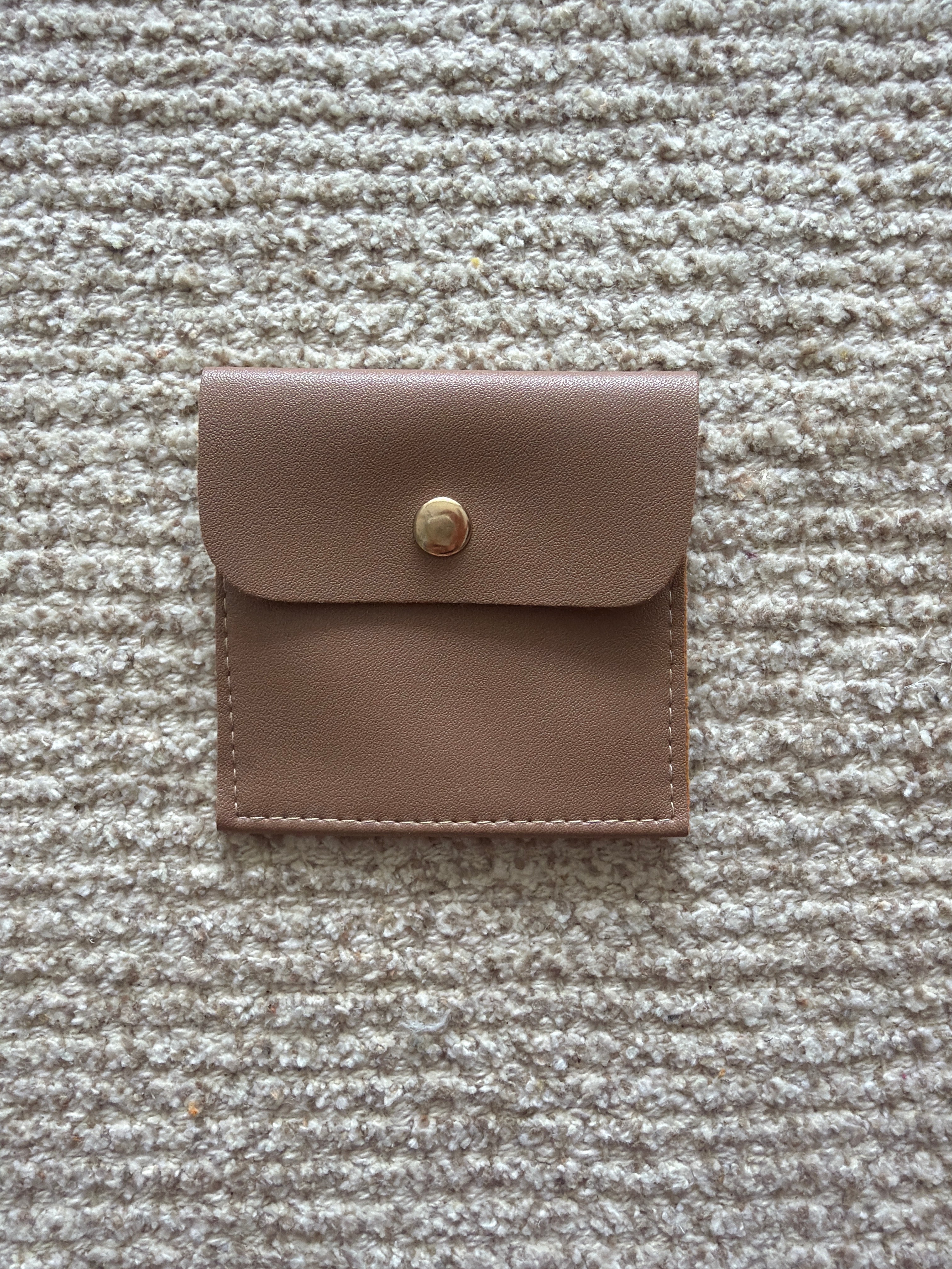 Pouch brown