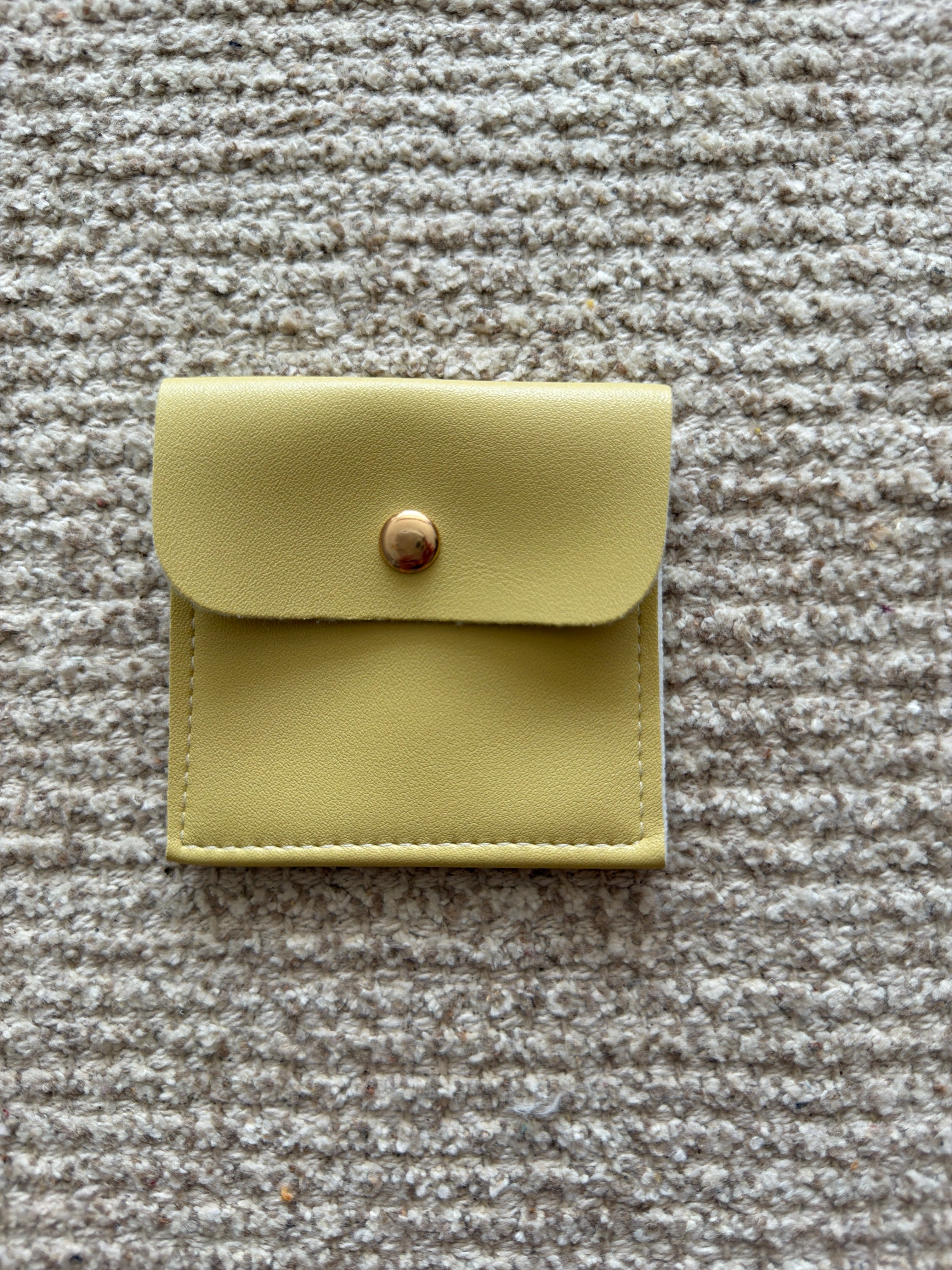 Pouch yellow