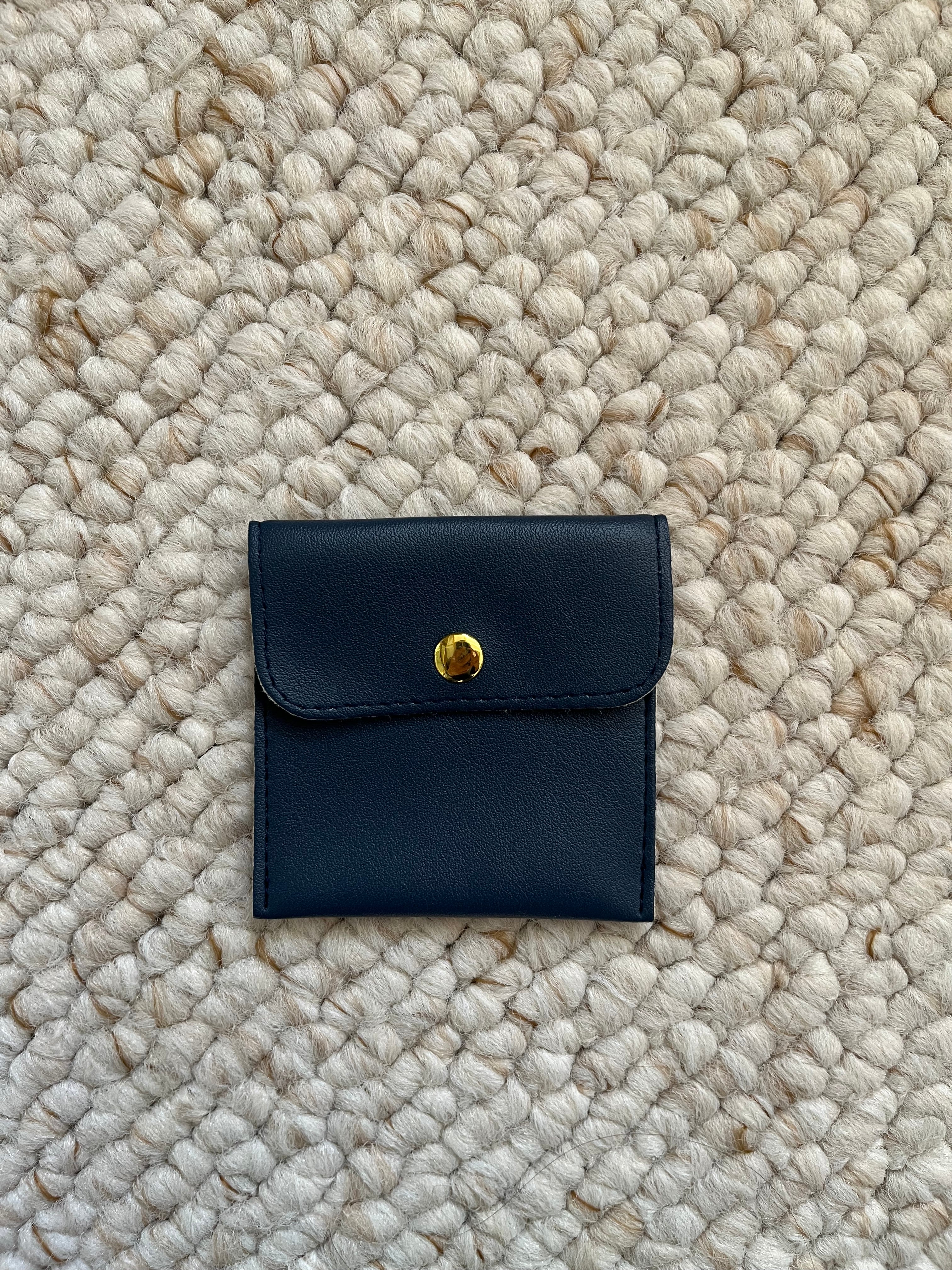 Pouch dark blue