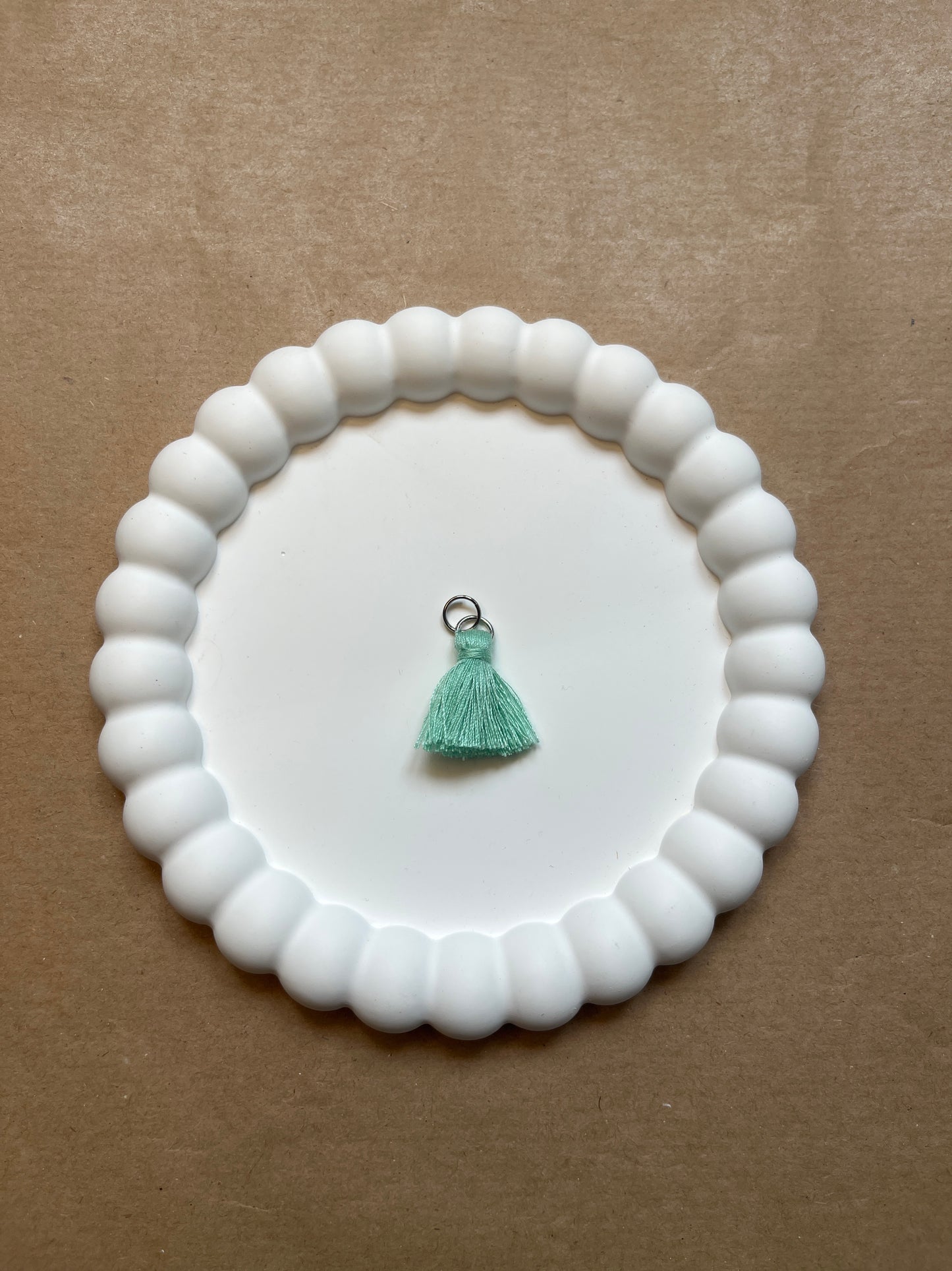 Light green tassel (silver)