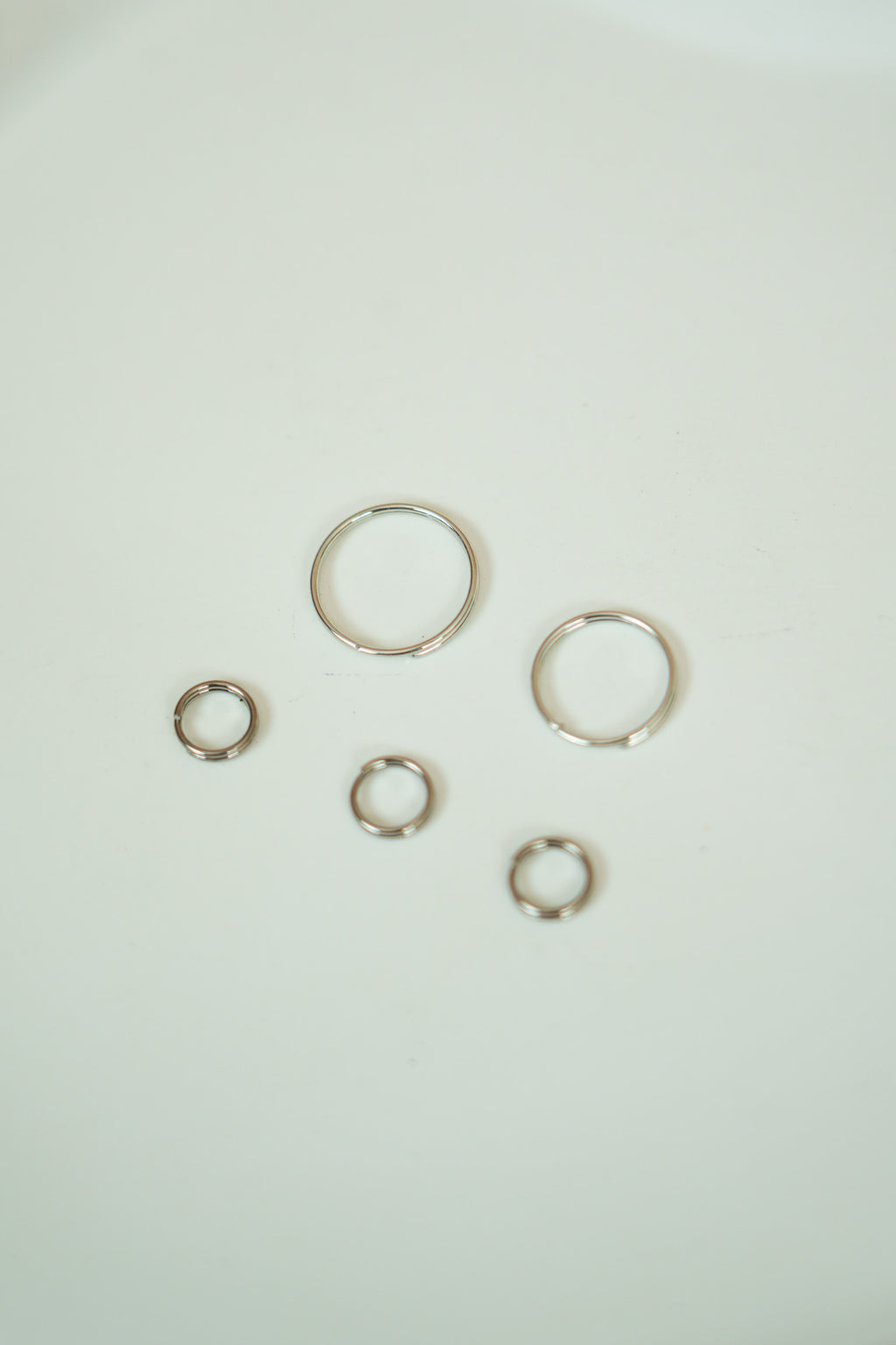 The small and medium rings silver (set of 5)