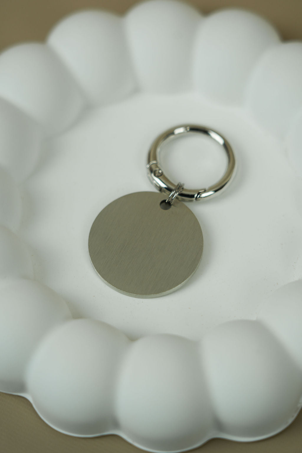 The round tag