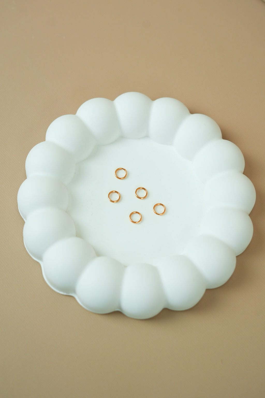 The small gold rings (set of 5)