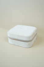 Cream organiser