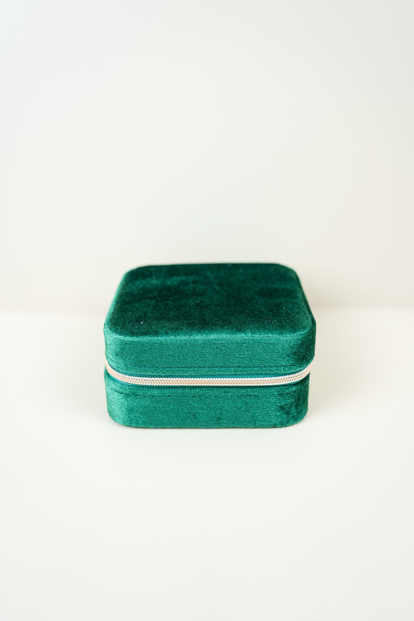 Dark green organiser