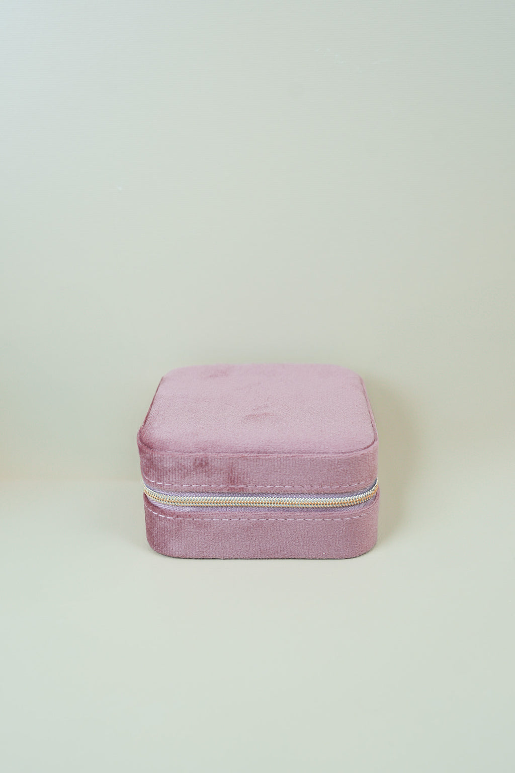Light pink organiser