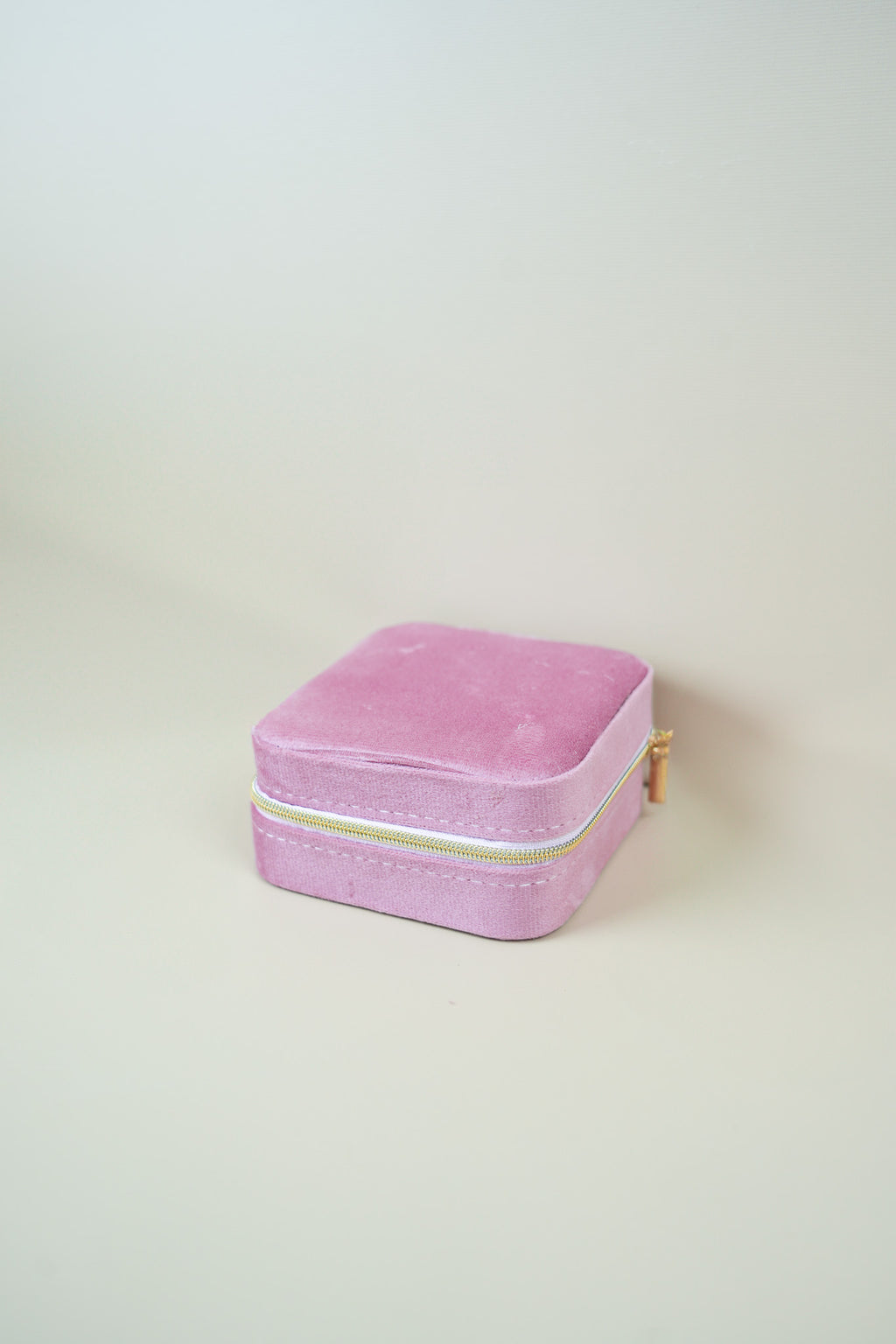 Hot pink organiser