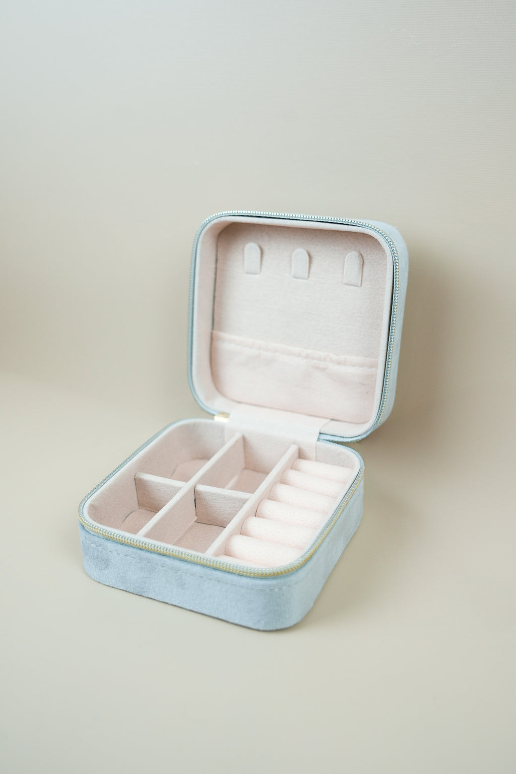 Grey organiser