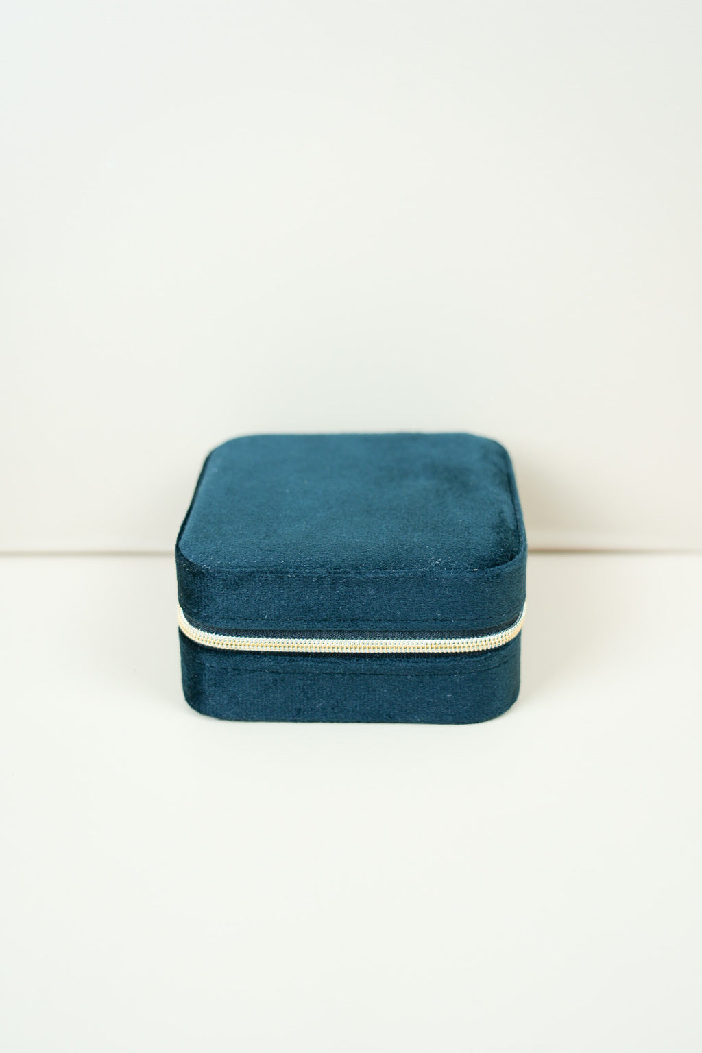 Turquoise organiser