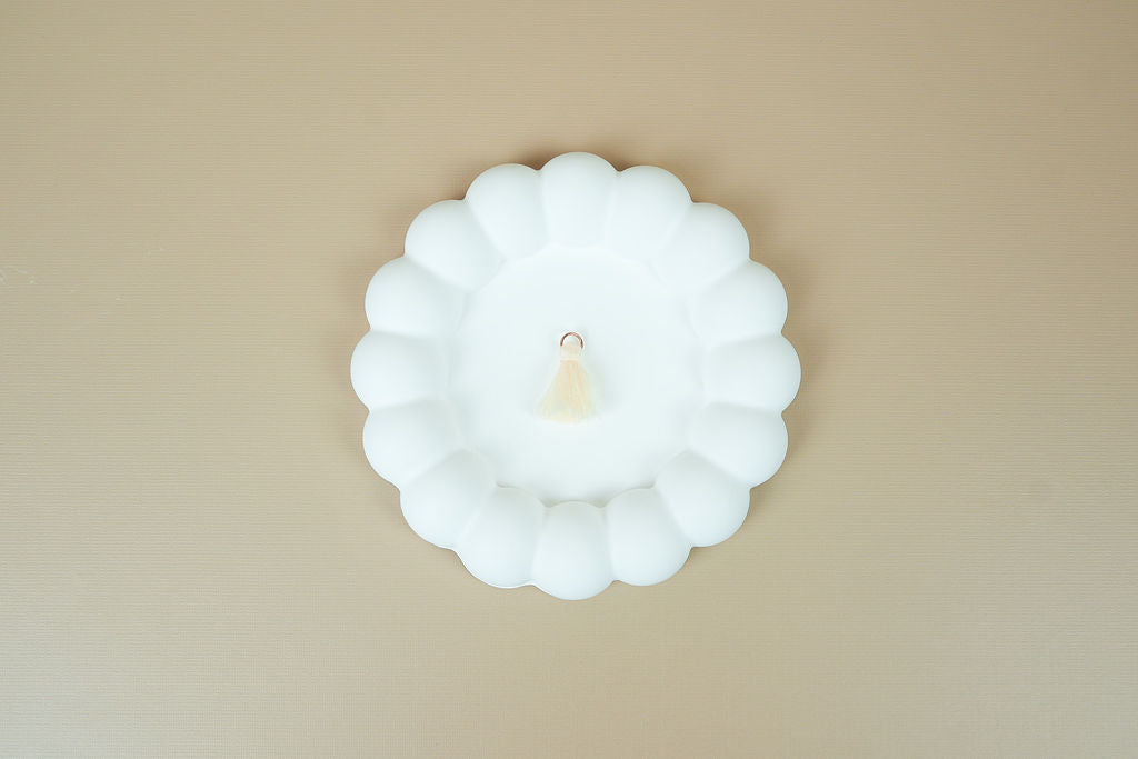 Cream tassel (gold)