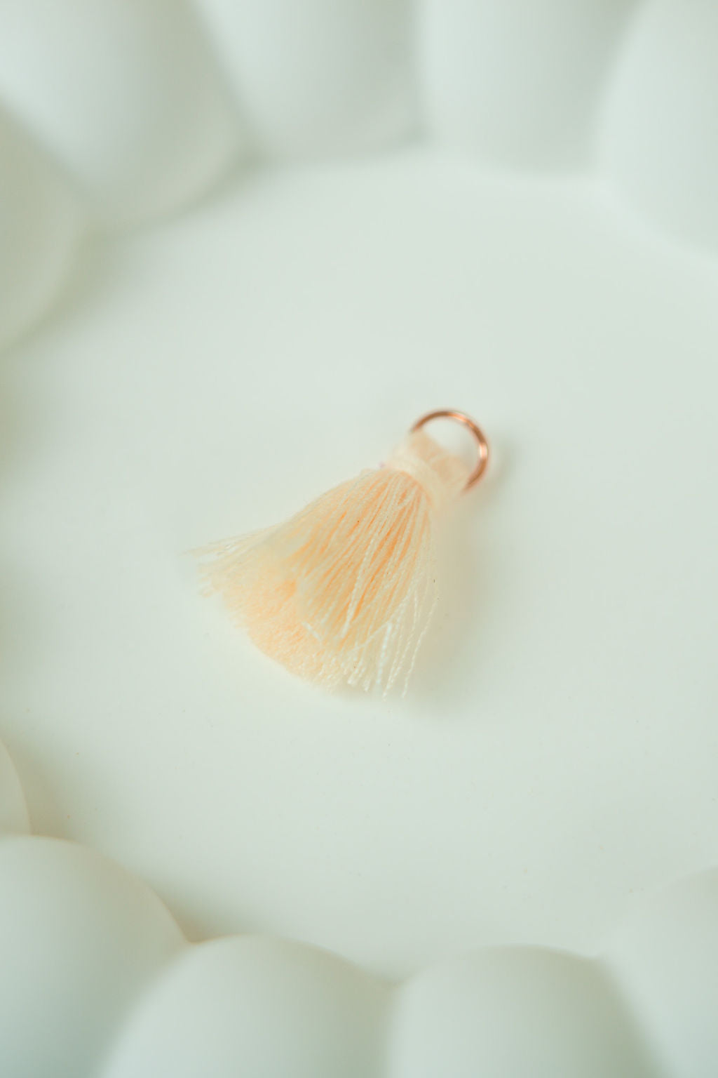 Cream tassel (gold)