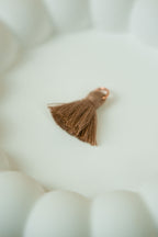 Brown tassel (gold)