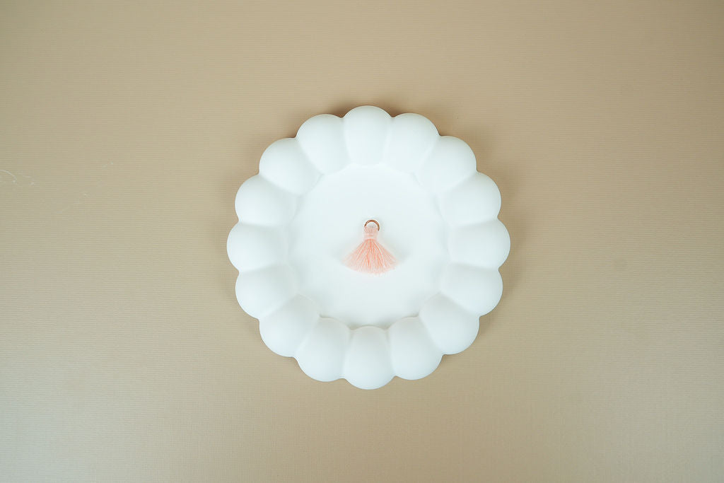 Peach tassel (gold)