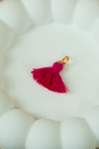 Magenta tassel (gold)