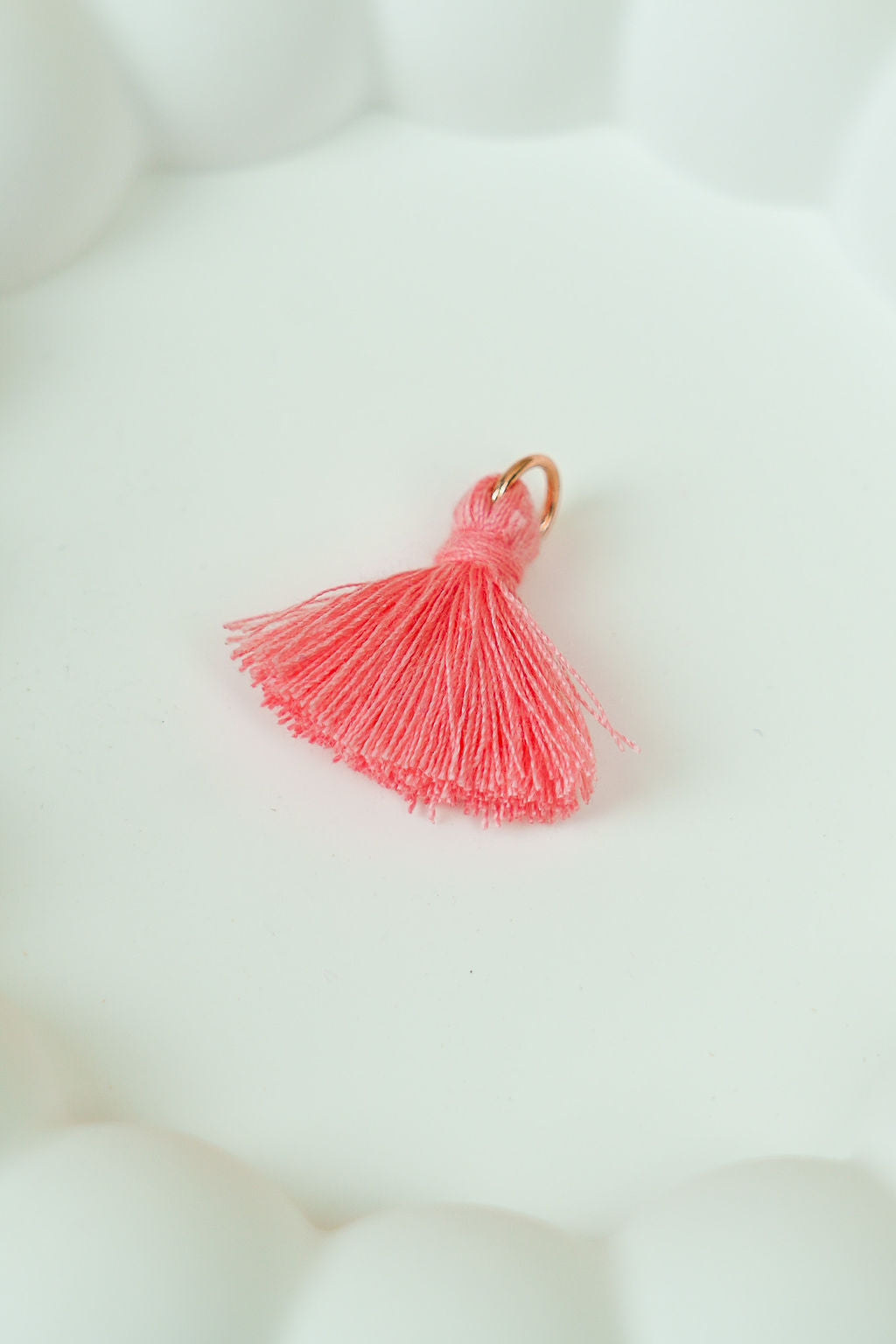 Flamingo pink tassel (gold)