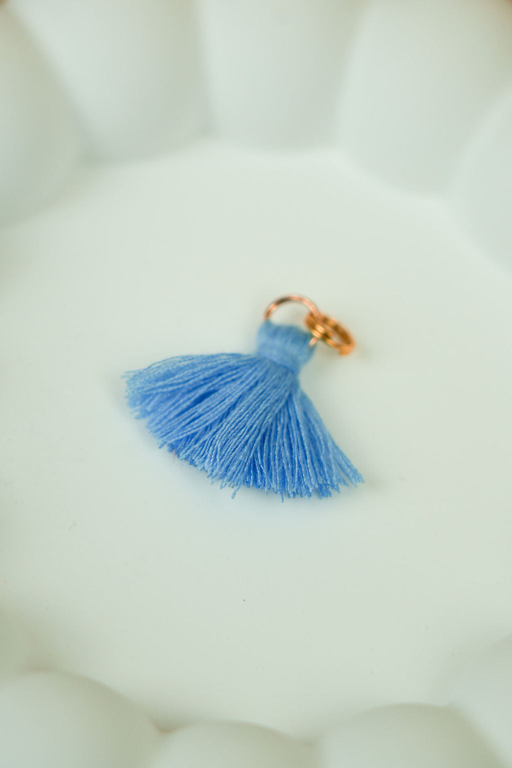 Cool blue tassel (gold)