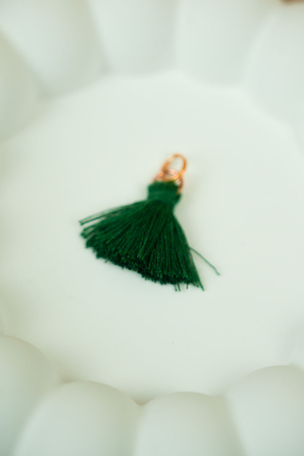Dark green tassel (gold)