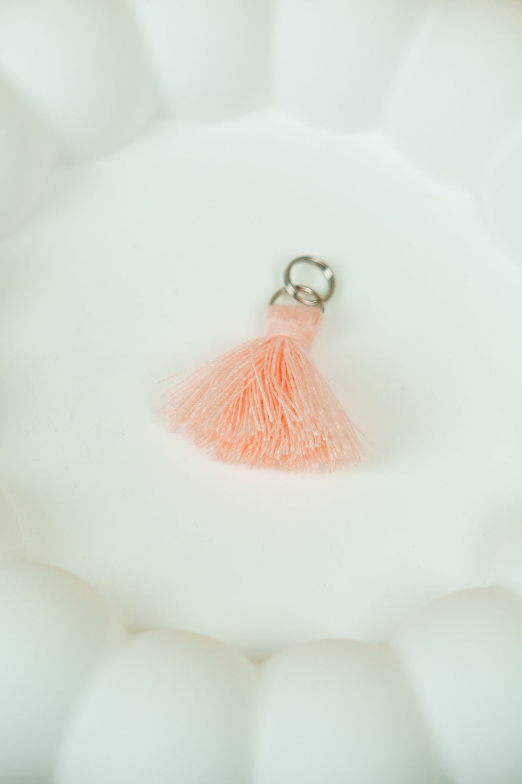 Peach tassel (silver)